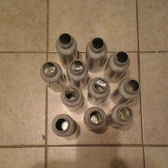 *Lot of containers - Picture 4 of 5